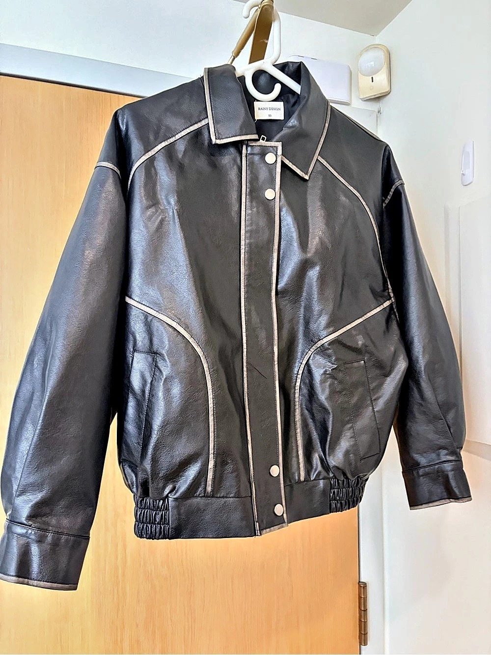 Black oversized faux leather jacket (petite style)